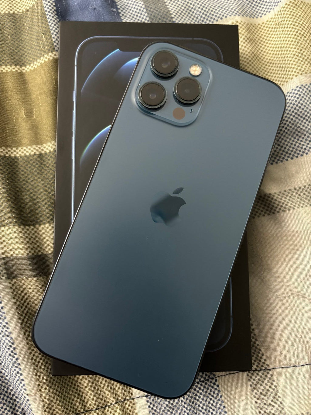 iPhone 12 Pro Max 鉂楋笍FREE SHIPPING鉂楋笍 7N69