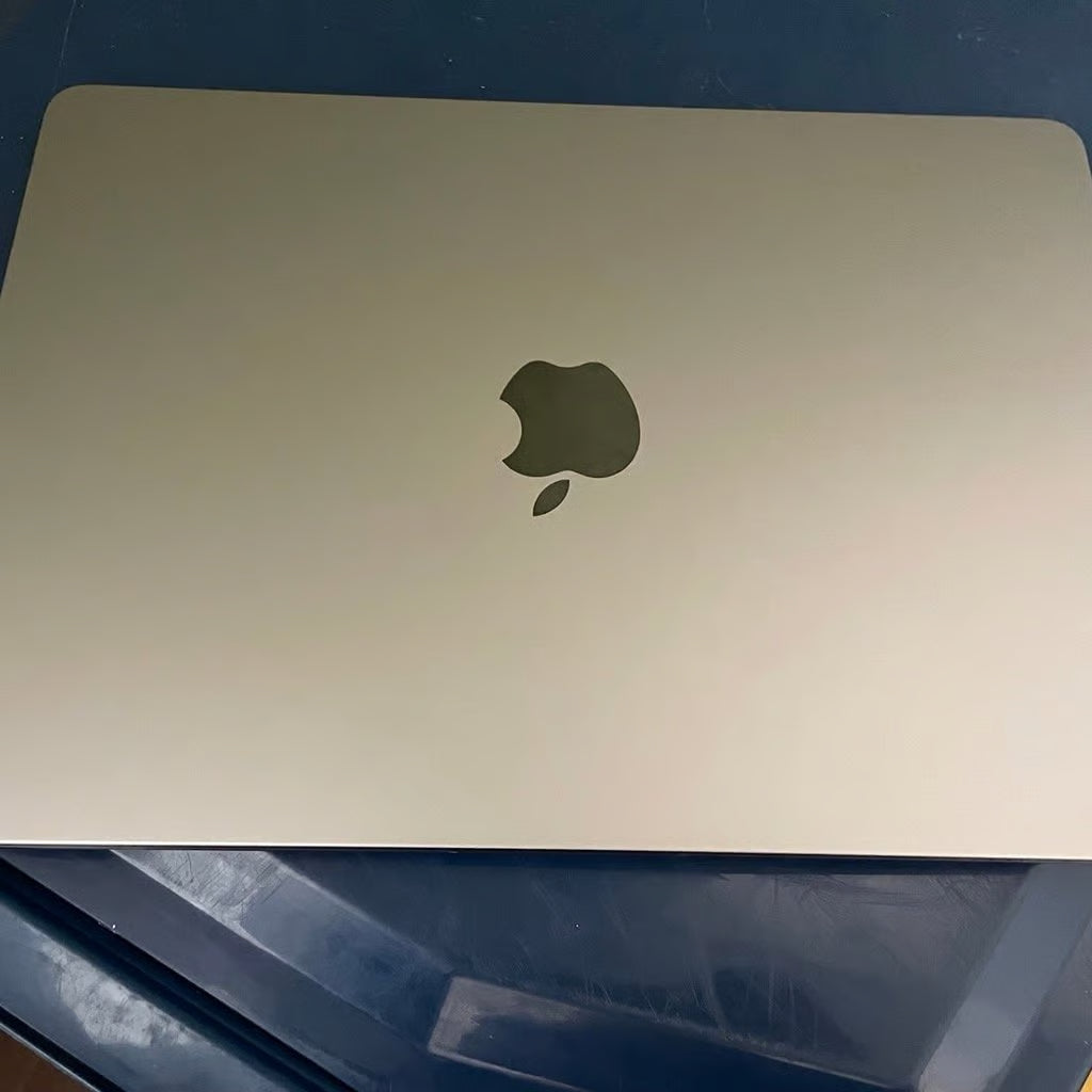 MacBook Air M2 9O99