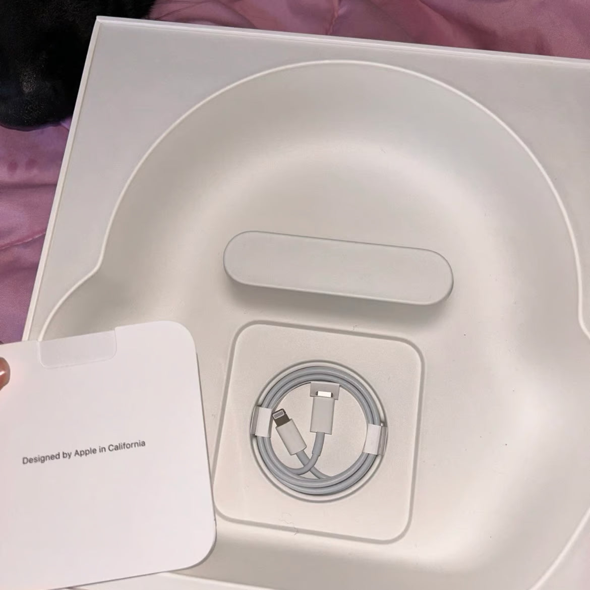 Apple AirPods Max in Pink 8P86