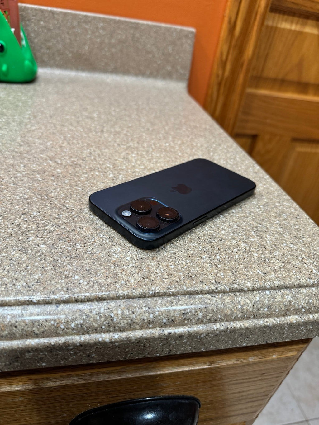 UNLOCKED iPhone 15 Pro 3X95