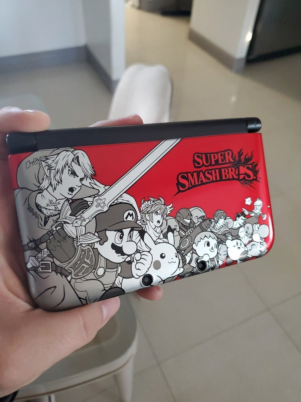 Nintendo 3DS XL Super Mario Bros. 2 in Red