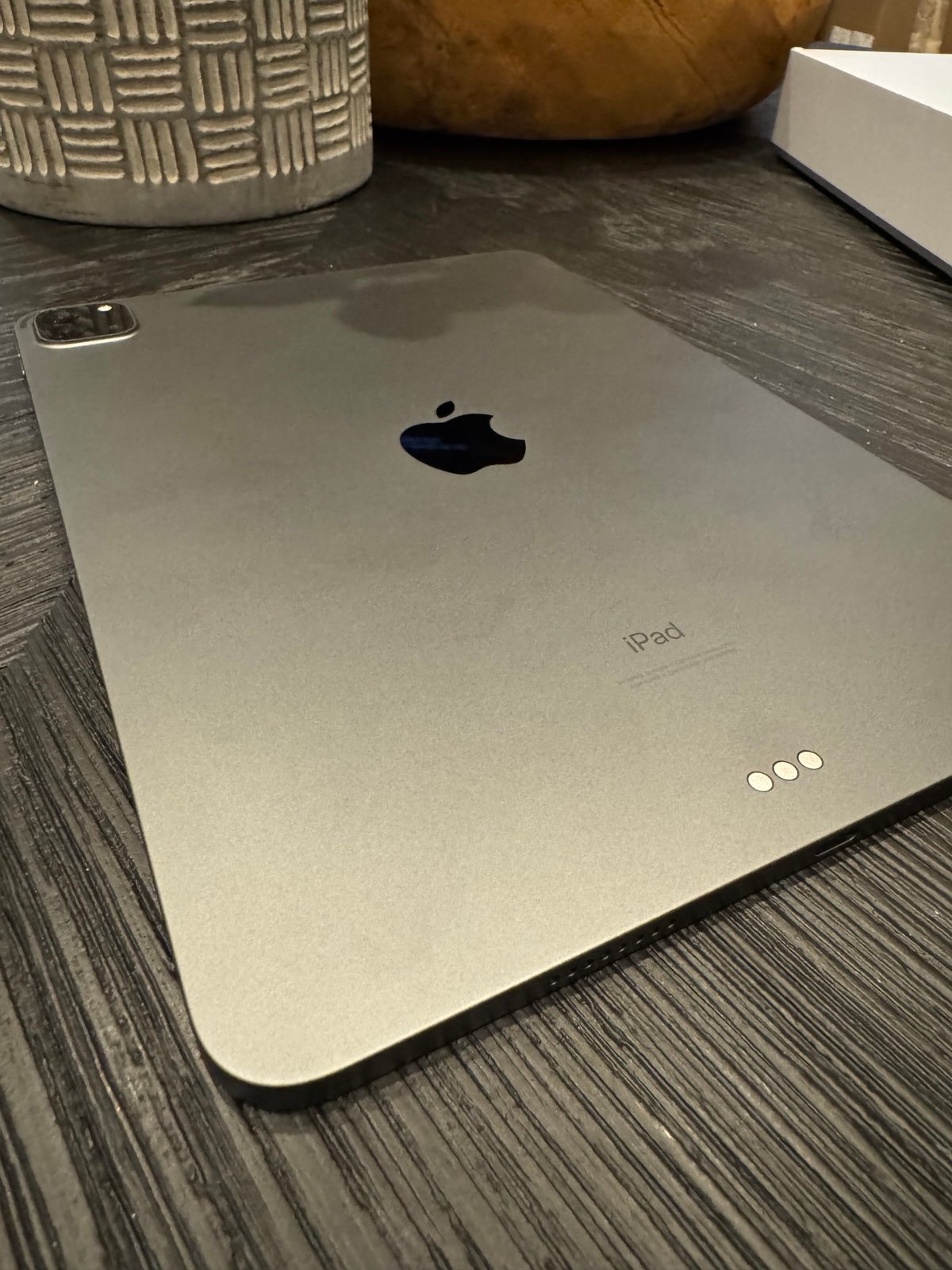 Apple iPad Pro 3rd Generation 256 GB in Space Gray 5H55