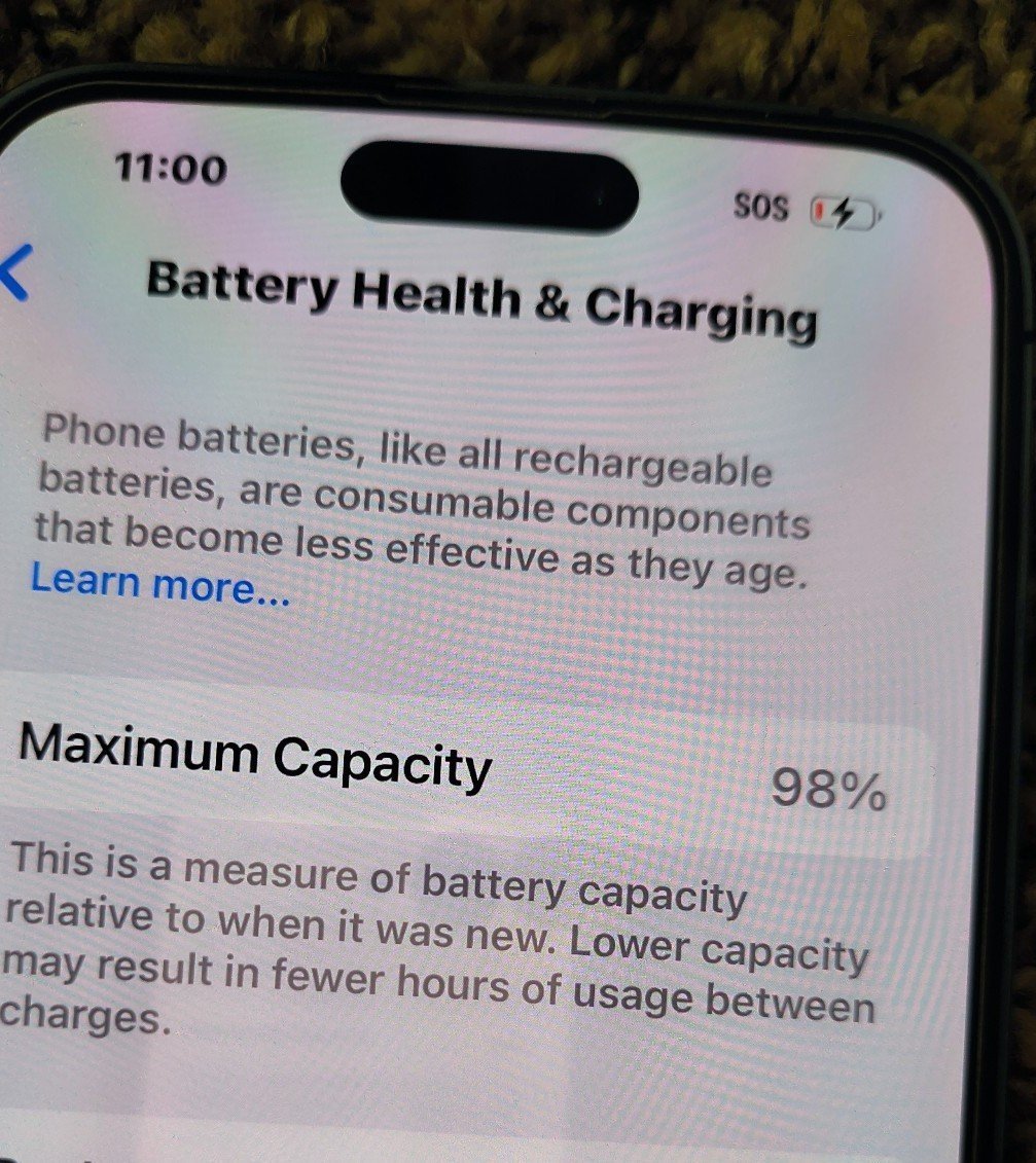 Pristine Unlocked Apple iPhone 14 Pro Max 256gb Purple & Cases 5M19