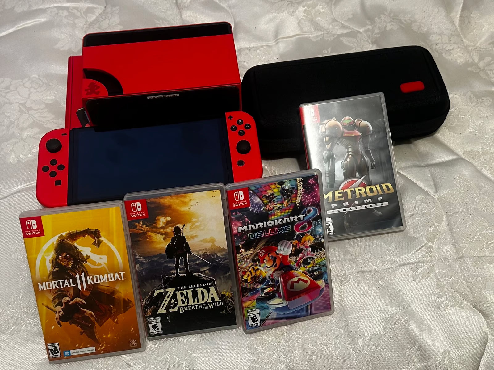 FREE SHIPPING Nintendo switch w/ oled screen/game bundle and 128Gb memory card 2R76