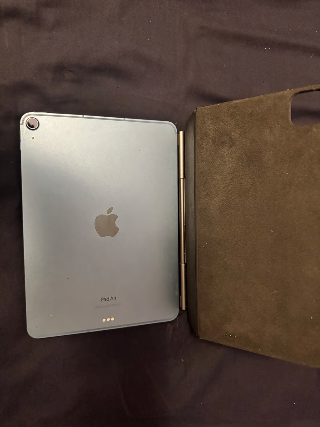 Apple iPad Air 5th Generation 64 GB 1P32