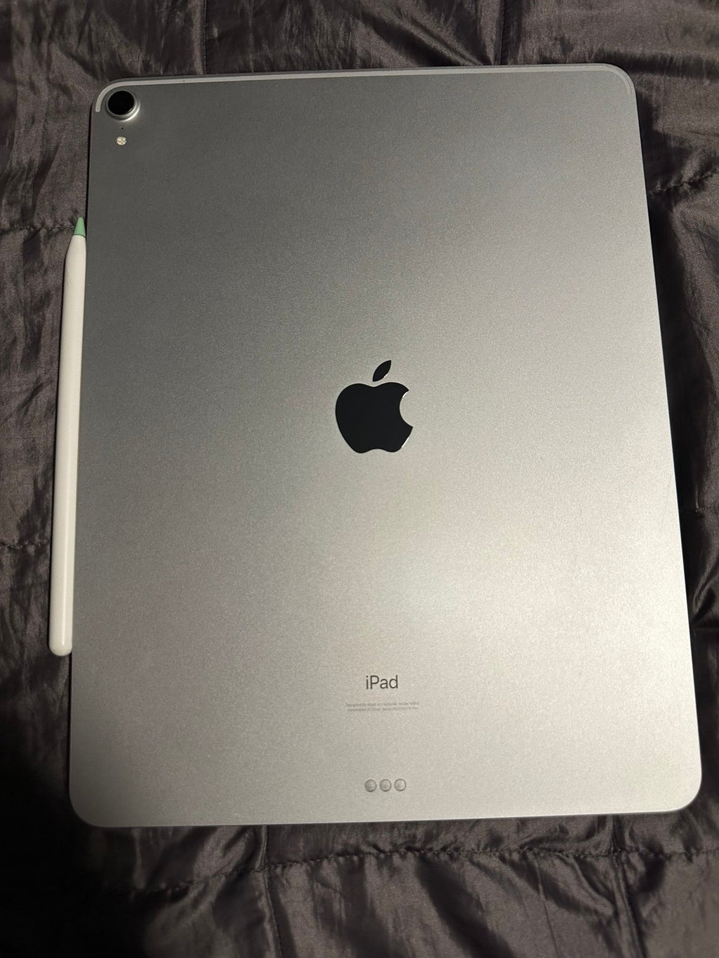 iPad Pro 12.9 in 3rd gen 256gb Bundle 5Z93