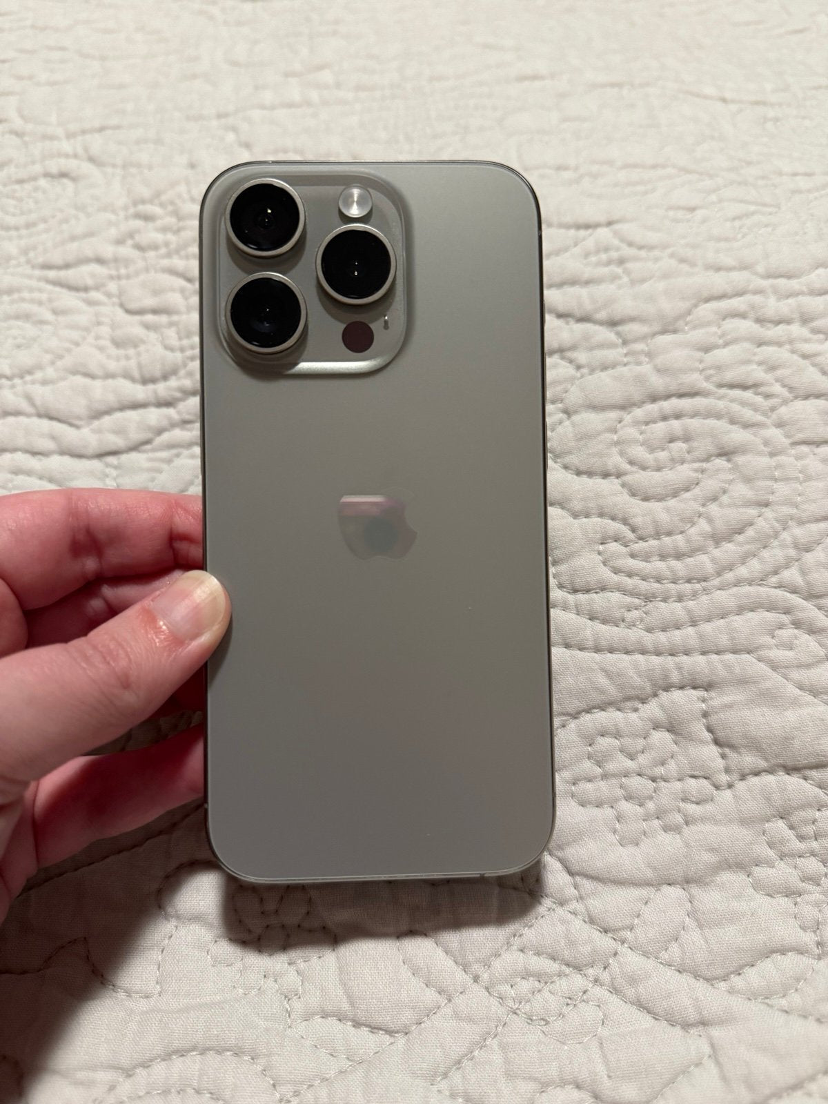 Apple iPhone 15 Pro Unlocked 1D19