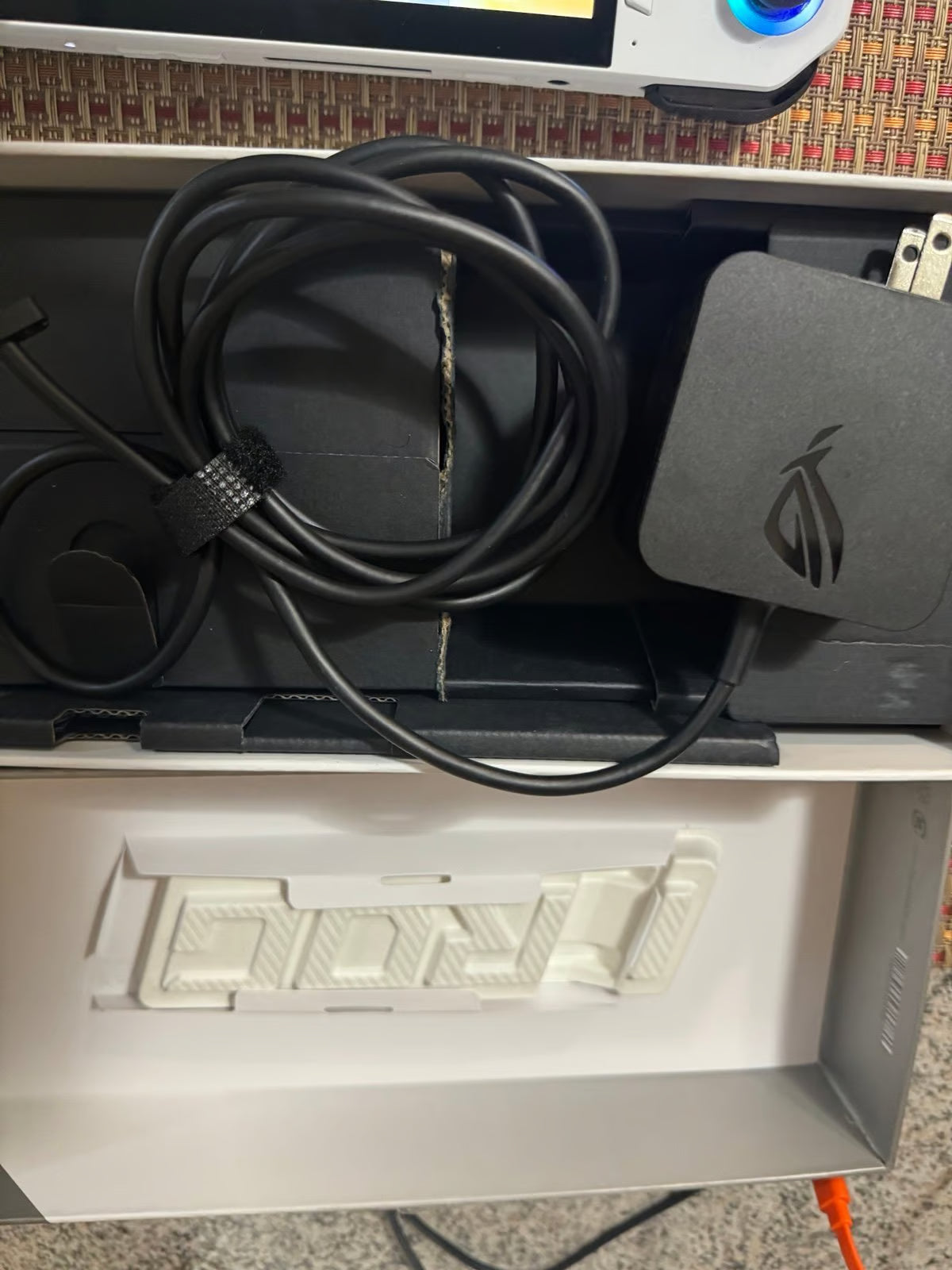 ASUS rog ally z1 2Q93