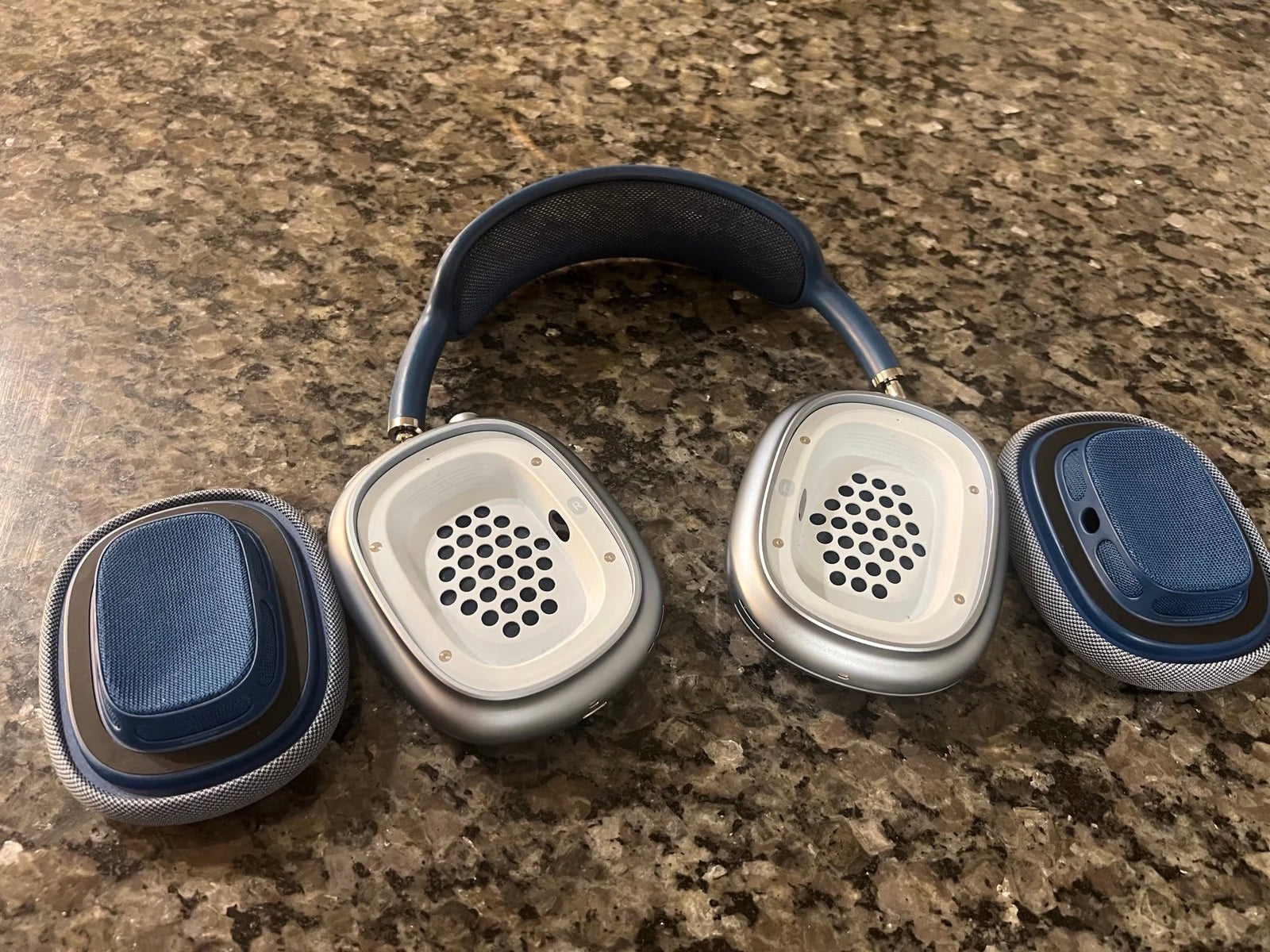 Apple airpod max 2J12