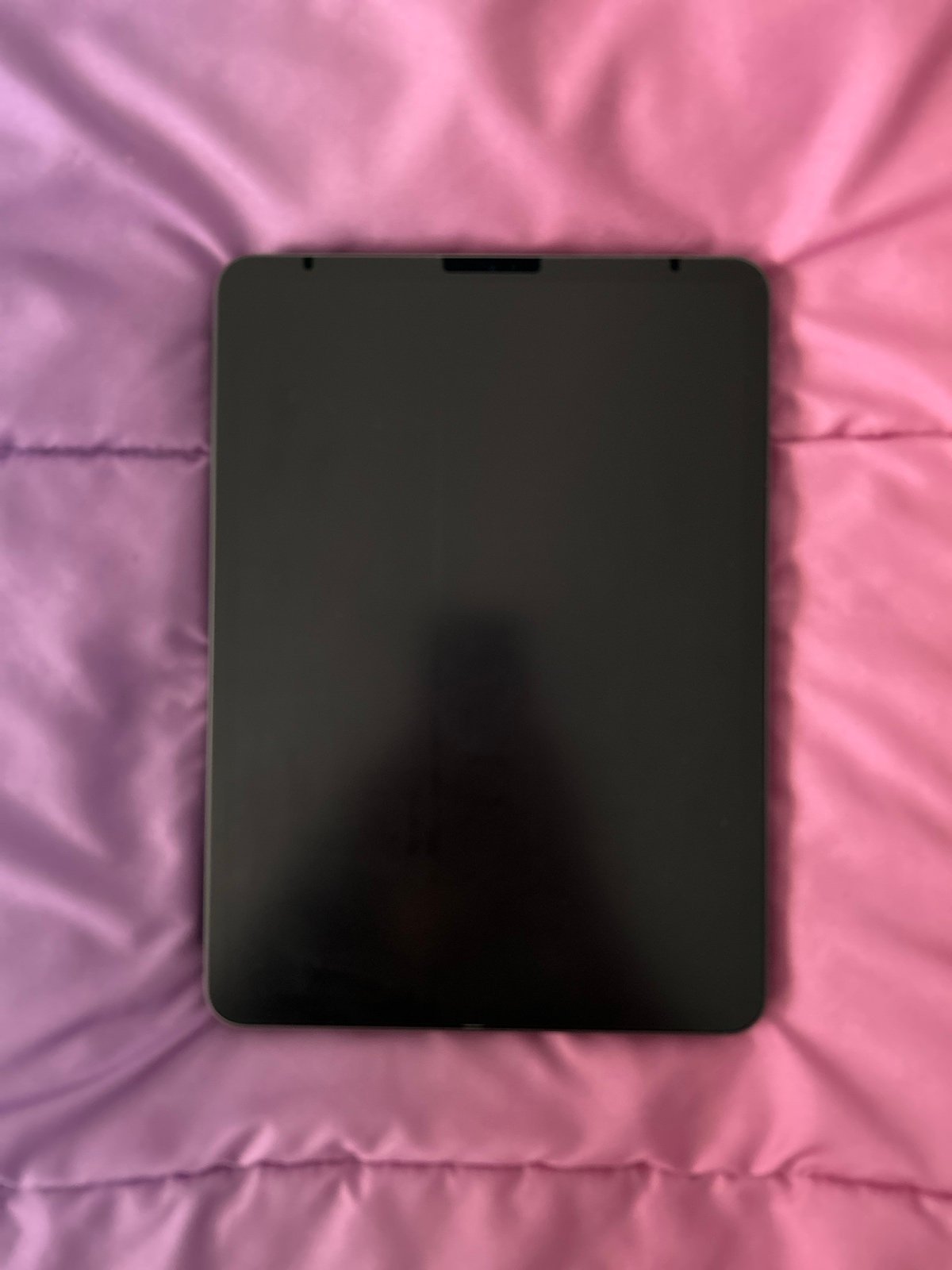 2018 Apple 11-inch iPad Pro Wi-Fi 256GB - Space Gray (3rd Generation) + Case 1G89