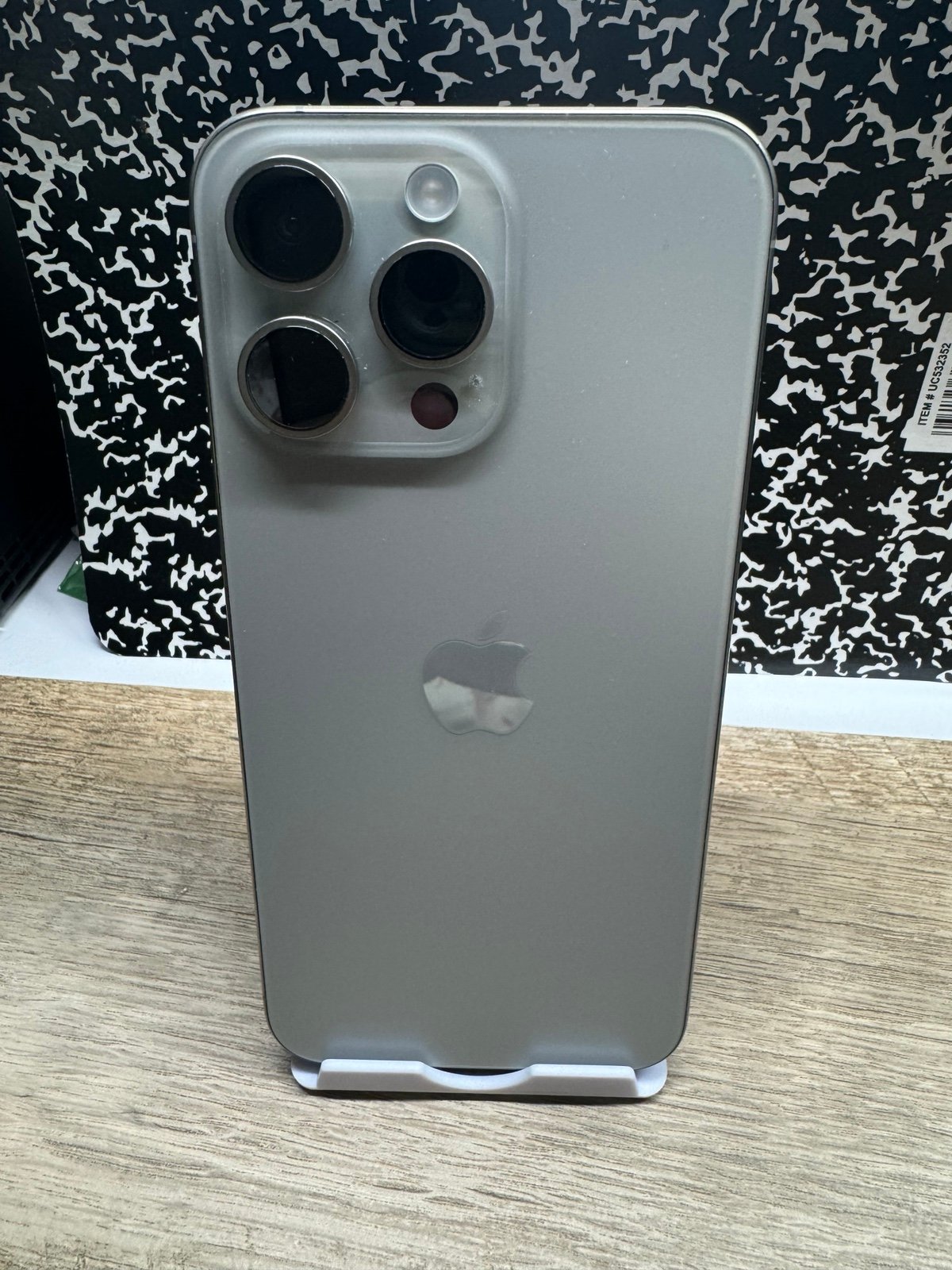 Apple iphone 15 pro max 256gb  unlocked 256gb 6T75