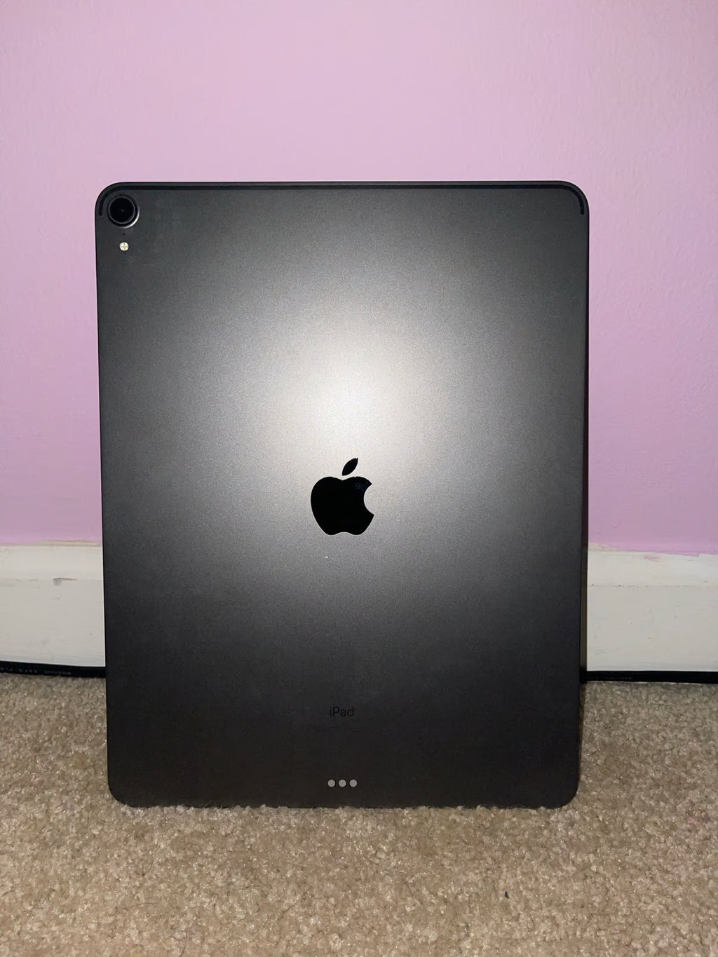 iPad Pro 12.9 inch 3rd gen space gray 9X18