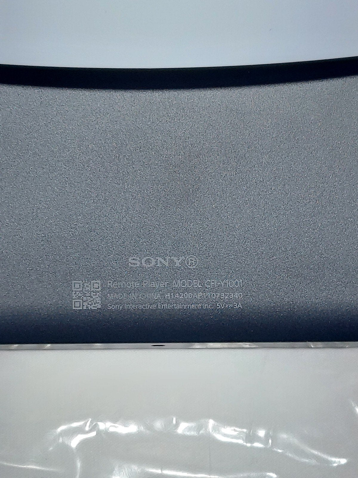 PlayStation Portal Remote Player - PlayStation 5 with case! 1E91