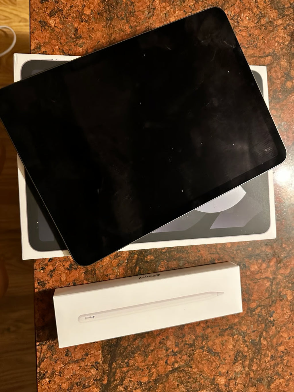 ipad air 5th generation and Apple Pencil 2A82