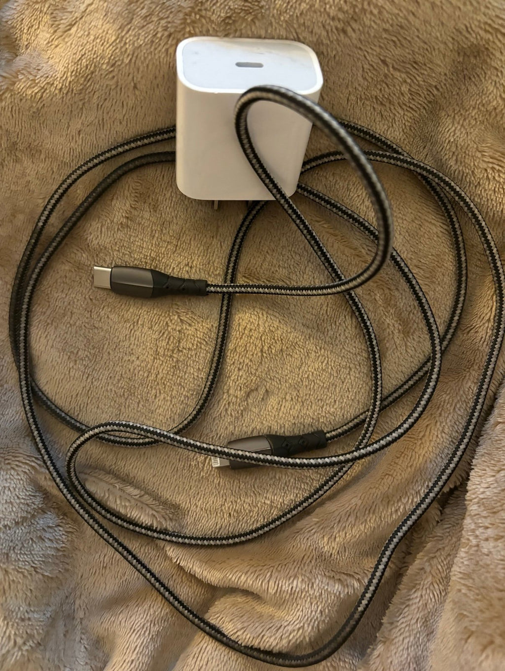 Apple iPhone 12 64GB in Red (Unlocked) 8R76