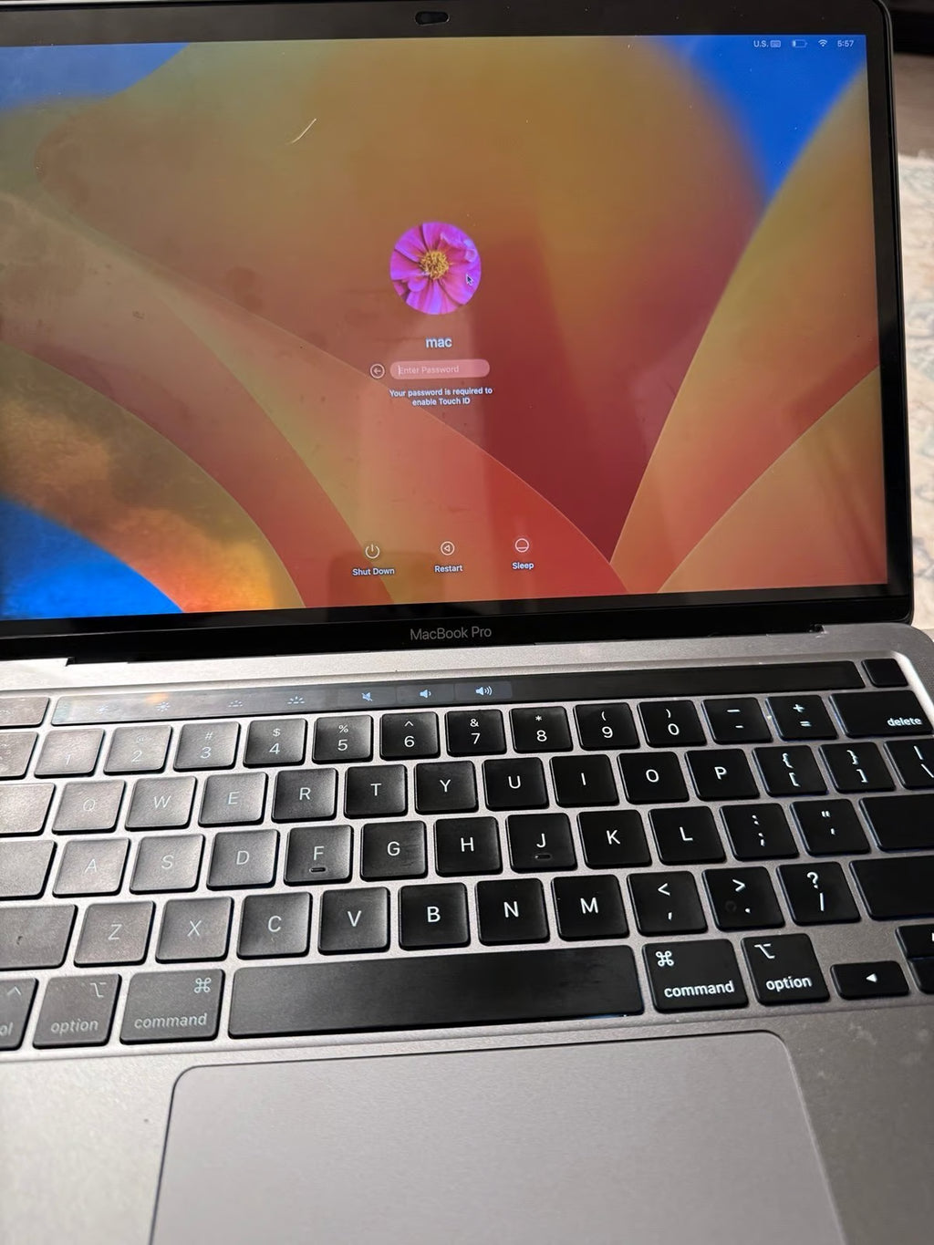 Apple Macbook Pro 13in.  M2 3.49 GHz  256GB SSD 6S96