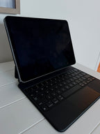 Apple Ipad Air 4th Generation + Magic Keyboard 6F25