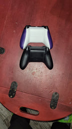 Xbox series x 1TB with two controllers 2J11