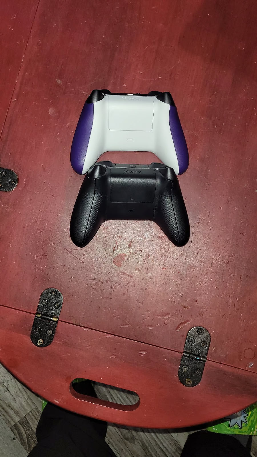 Xbox series x 1TB with two controllers 2J11