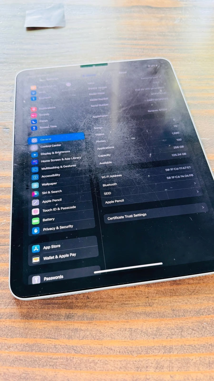 ipad air 4th generation 256gb WITH iPad pencil 9W75