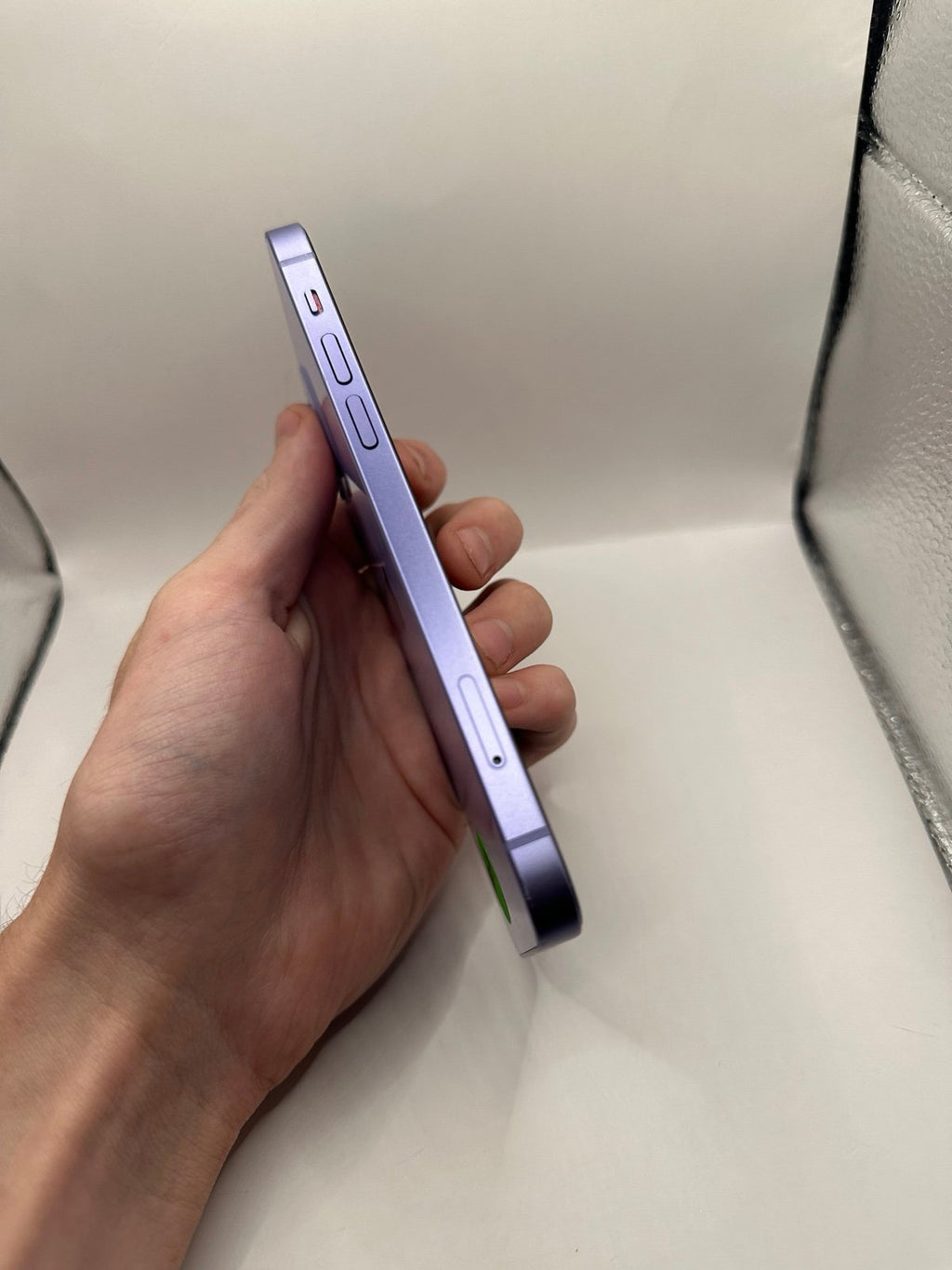 iPhone 12 64 GB in Purple for Unlocked 7J63