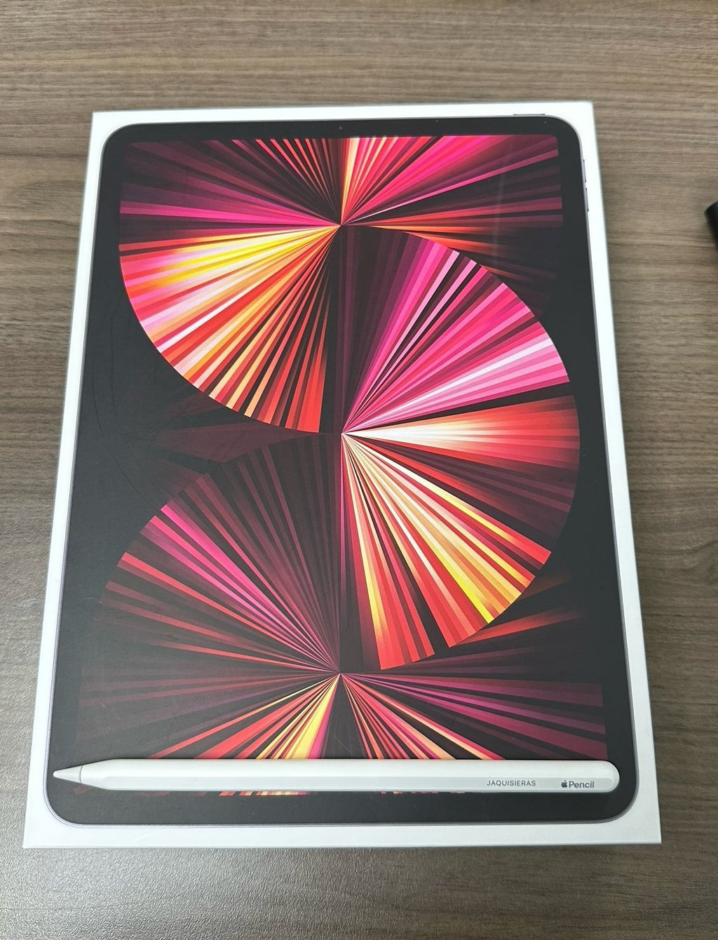 iPad Pro 11-inch 3rd Gen 128GB WiFi with Pen and accessories 3K13