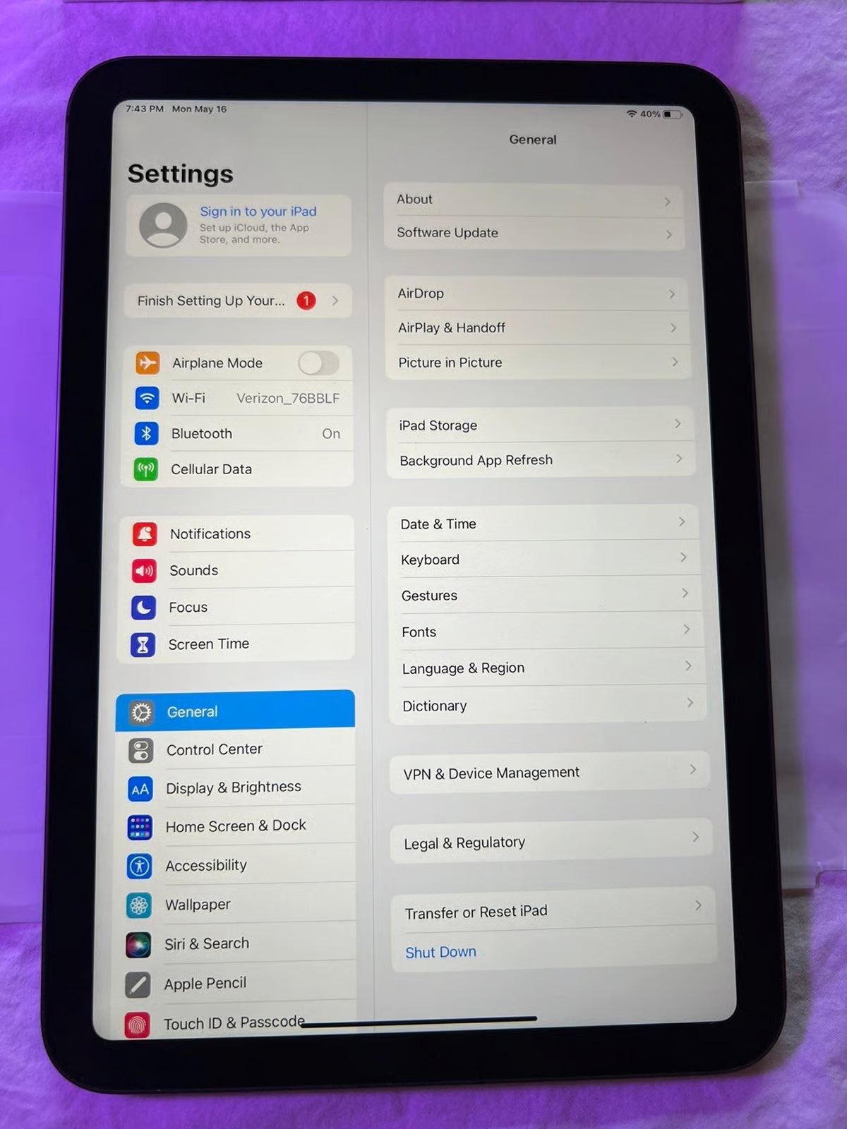 Apple iPad Mini 6th Generation 64 GB in Black CELLULAR VERIZON 8D15