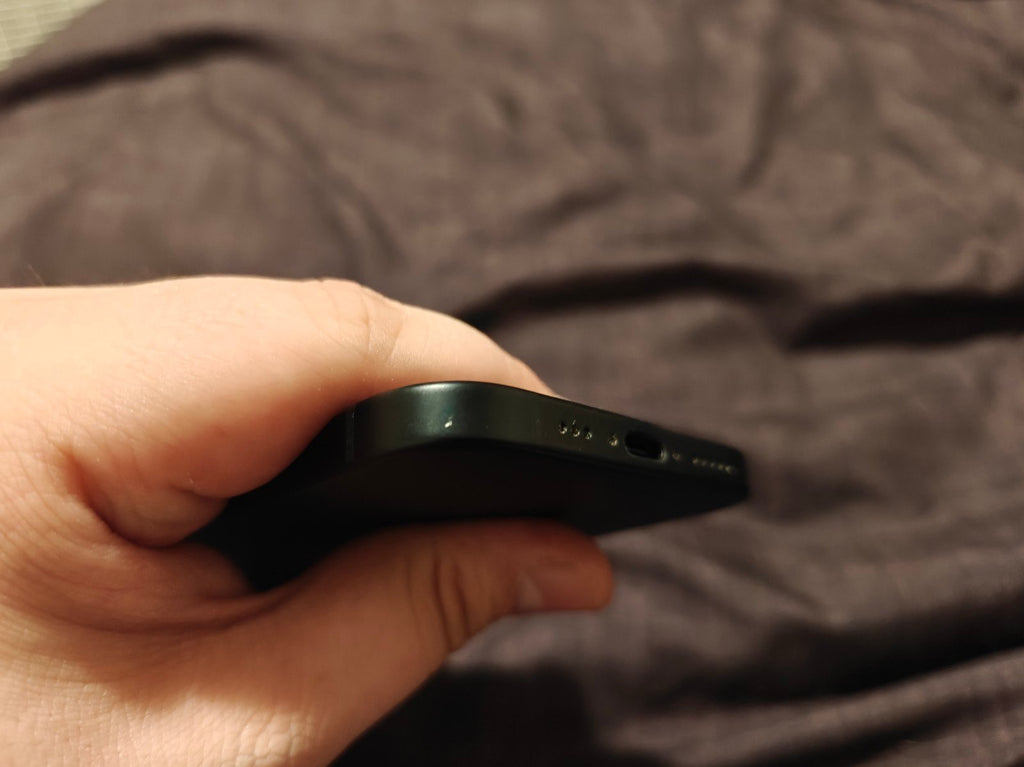 Apple iPhone 15 128 GB in Black for T-Mobile 7K96