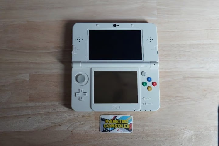 RARE New Nintendo 3DS No.046 (Question Block) With 32GB, Charger, Pok茅mon Bank