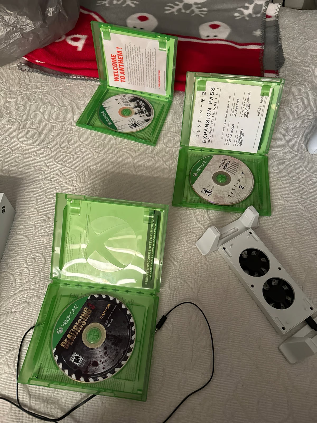 Xbox Series S Digital Edition White 500 GB Console and accessories 5Z27