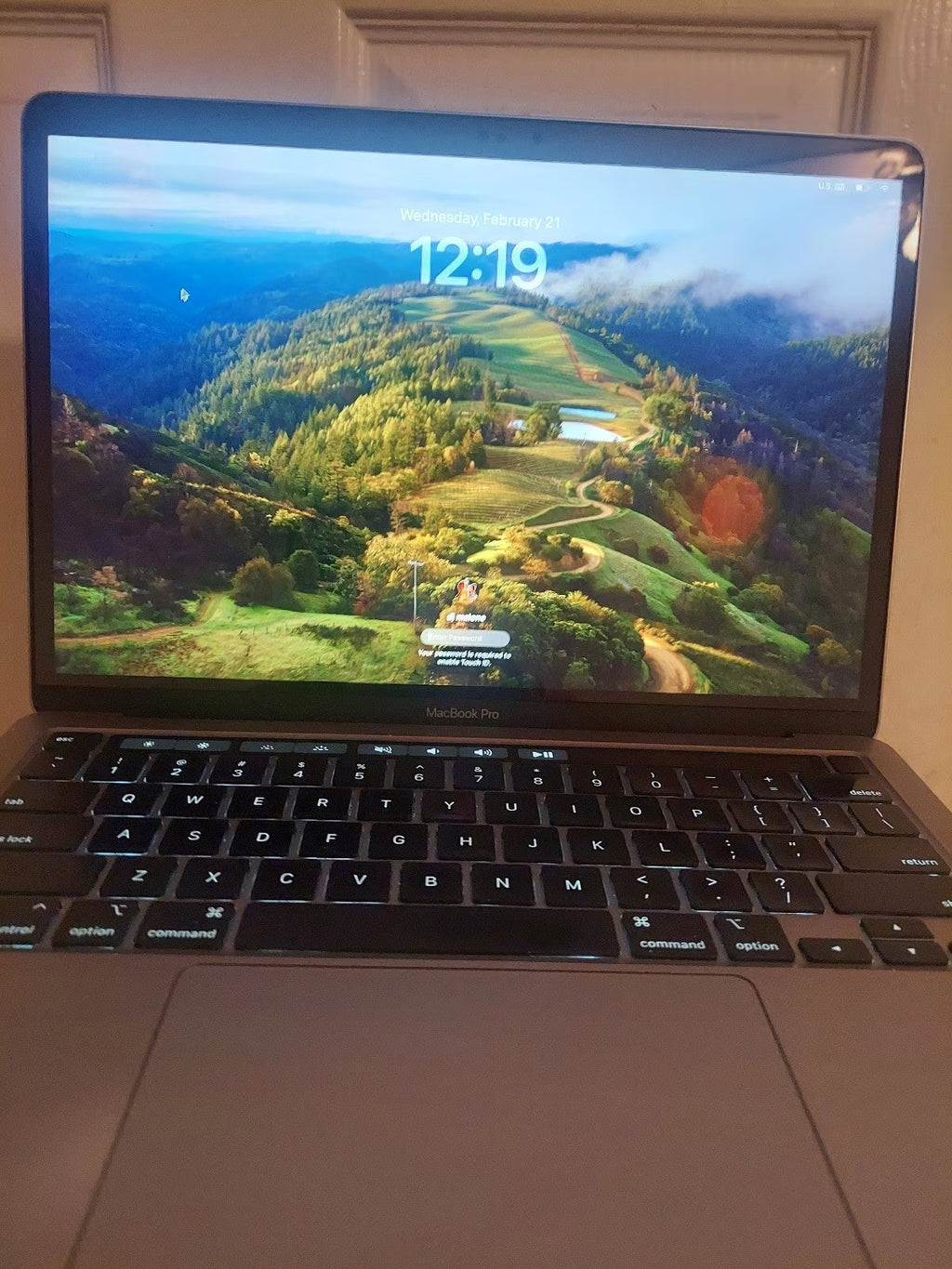 2020 Apple MacBook Pro with Apple M1 Chip 7K61