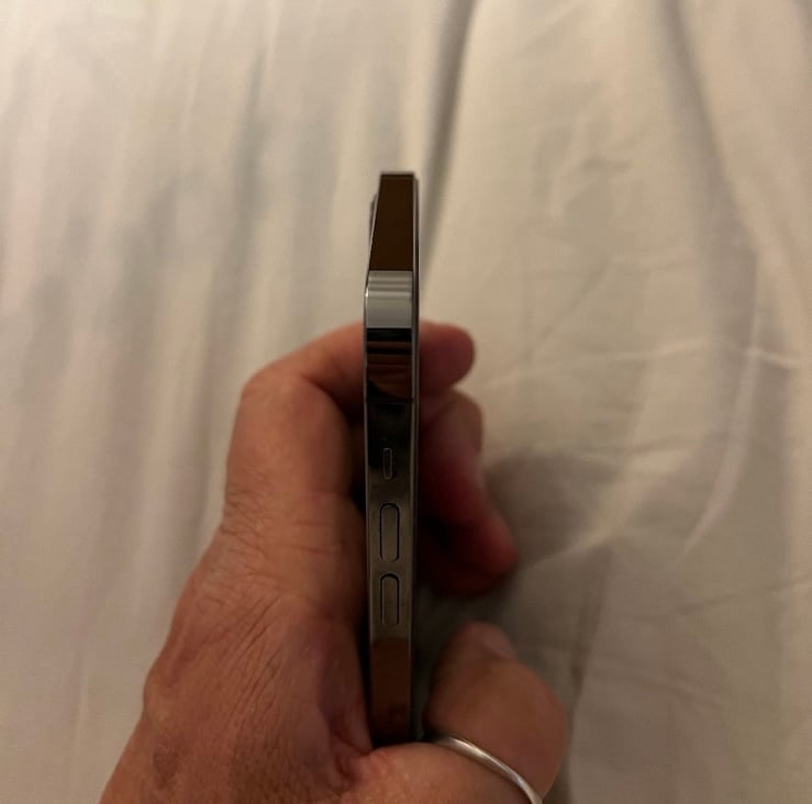 Apple iPhone 12 Pro - 128 GB - Graphite (Unlocked) (Dual SIM (SIM + eSIM)) 6N15