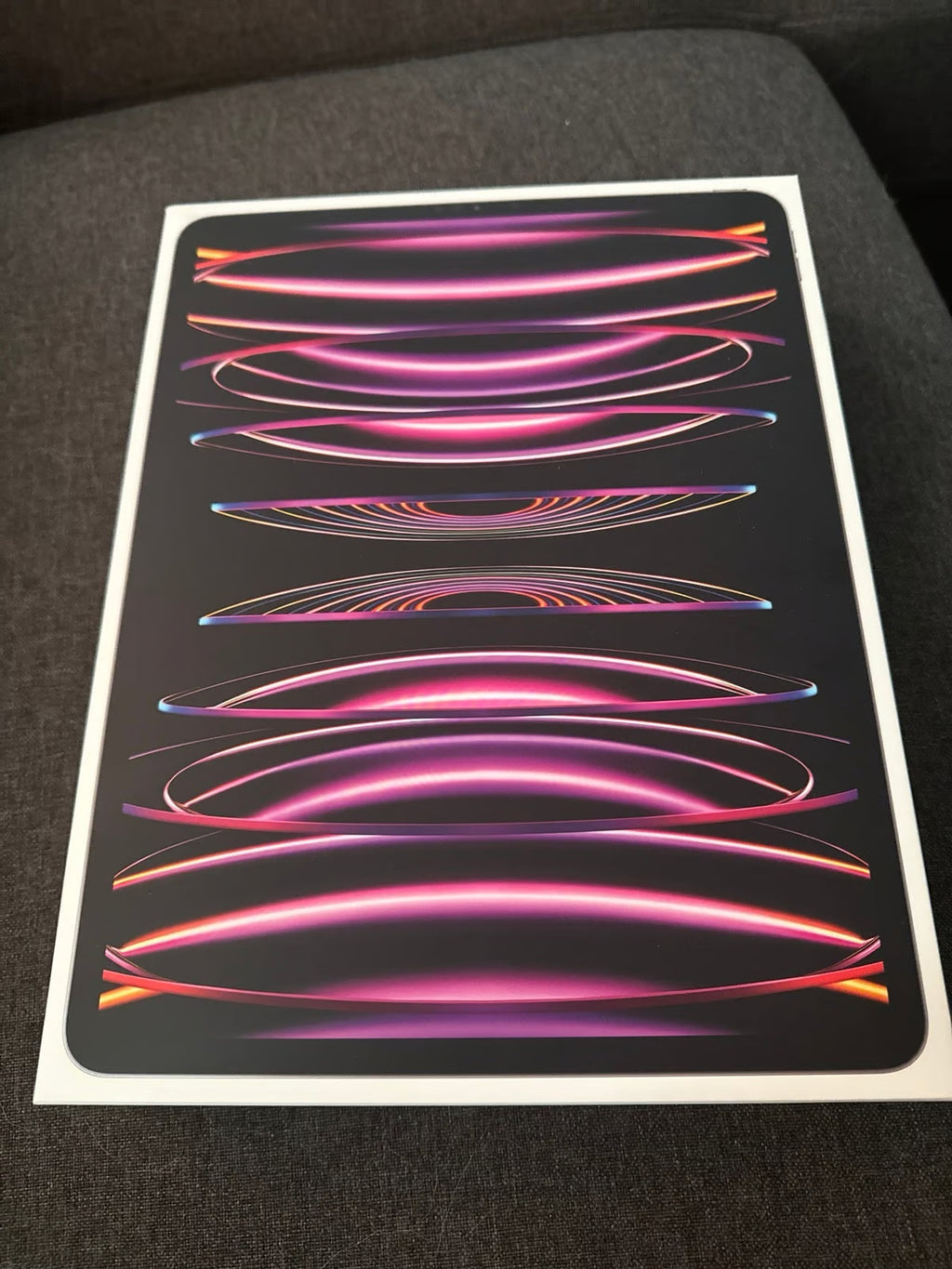 Open box Apple iPad Pro 12.9 inch 6th Generation w/Cellular 128 GB 5O39