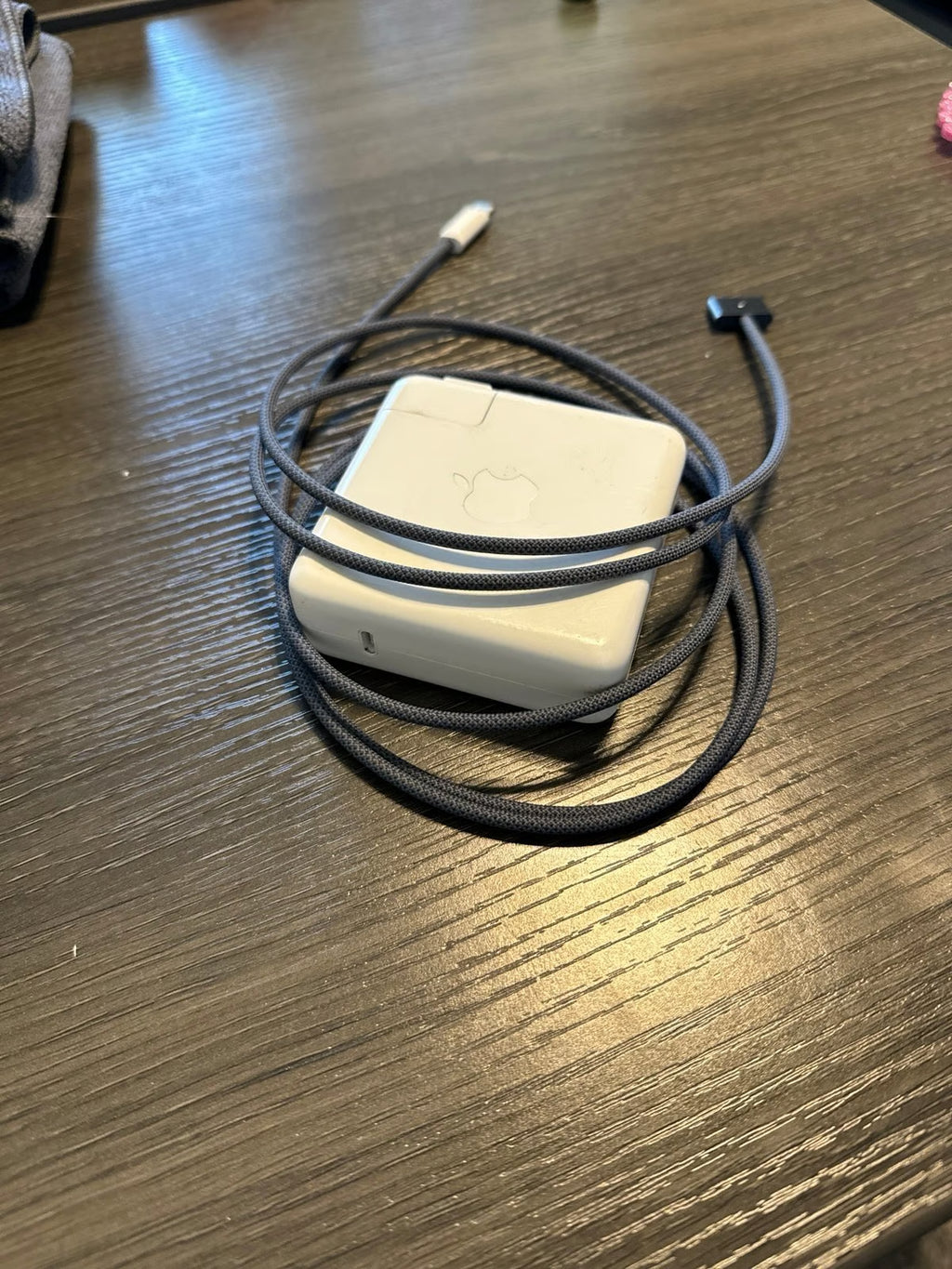 Apple Macbook Air 13in.  M2 3.49 GHz  1TB SSD 2Y29