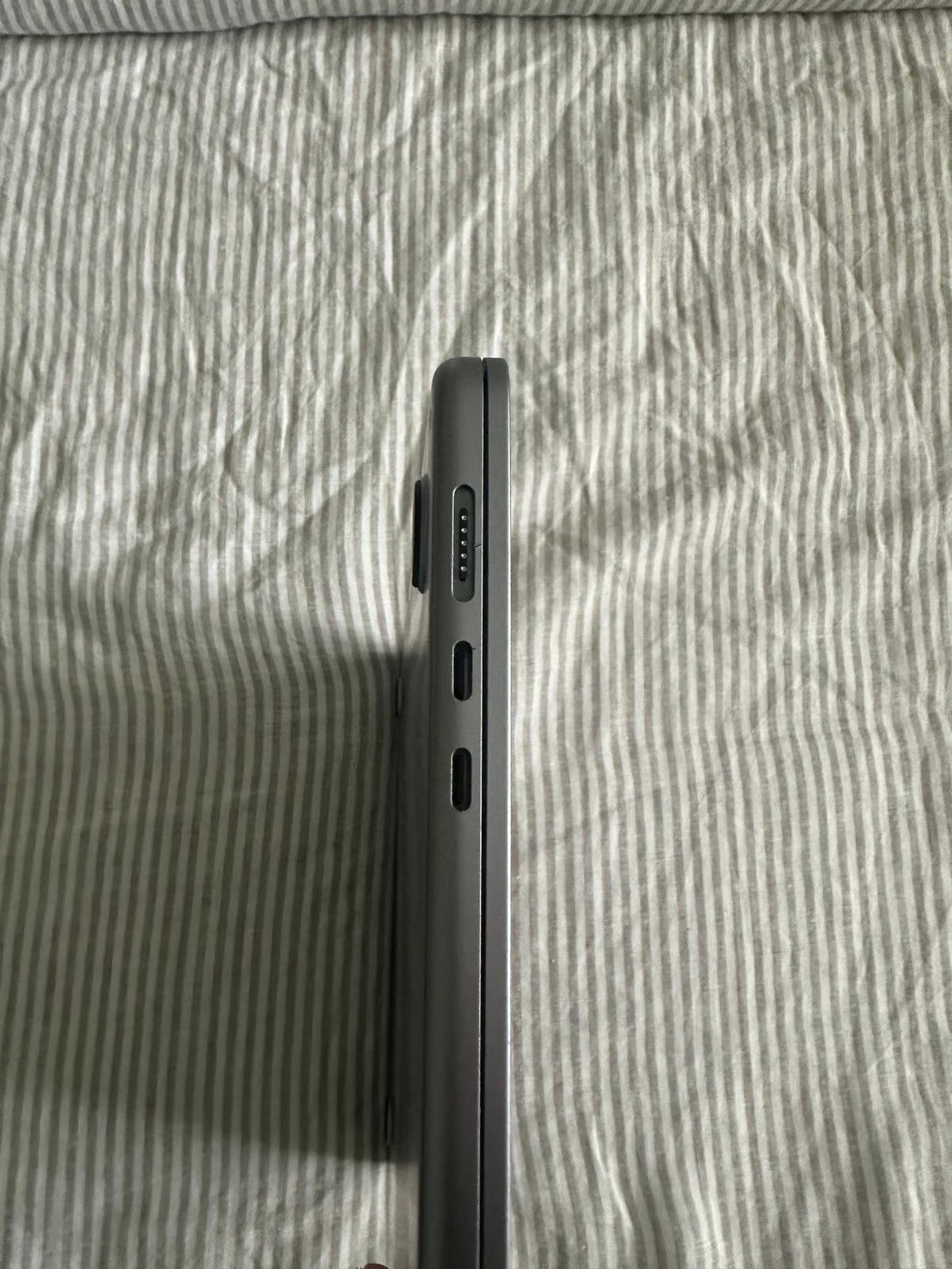 Apple Macbook Air 2023 15in.  M2  256GB SSD 8GB Memory 5G53