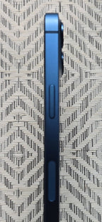 IPhone 13 unlocked 128GB blue 8B63