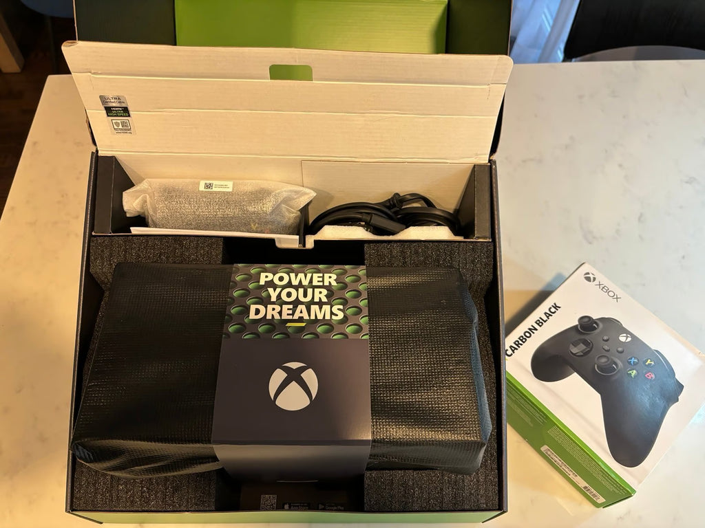 Xbox Series X + Second Controller - MINT condition! 6V11