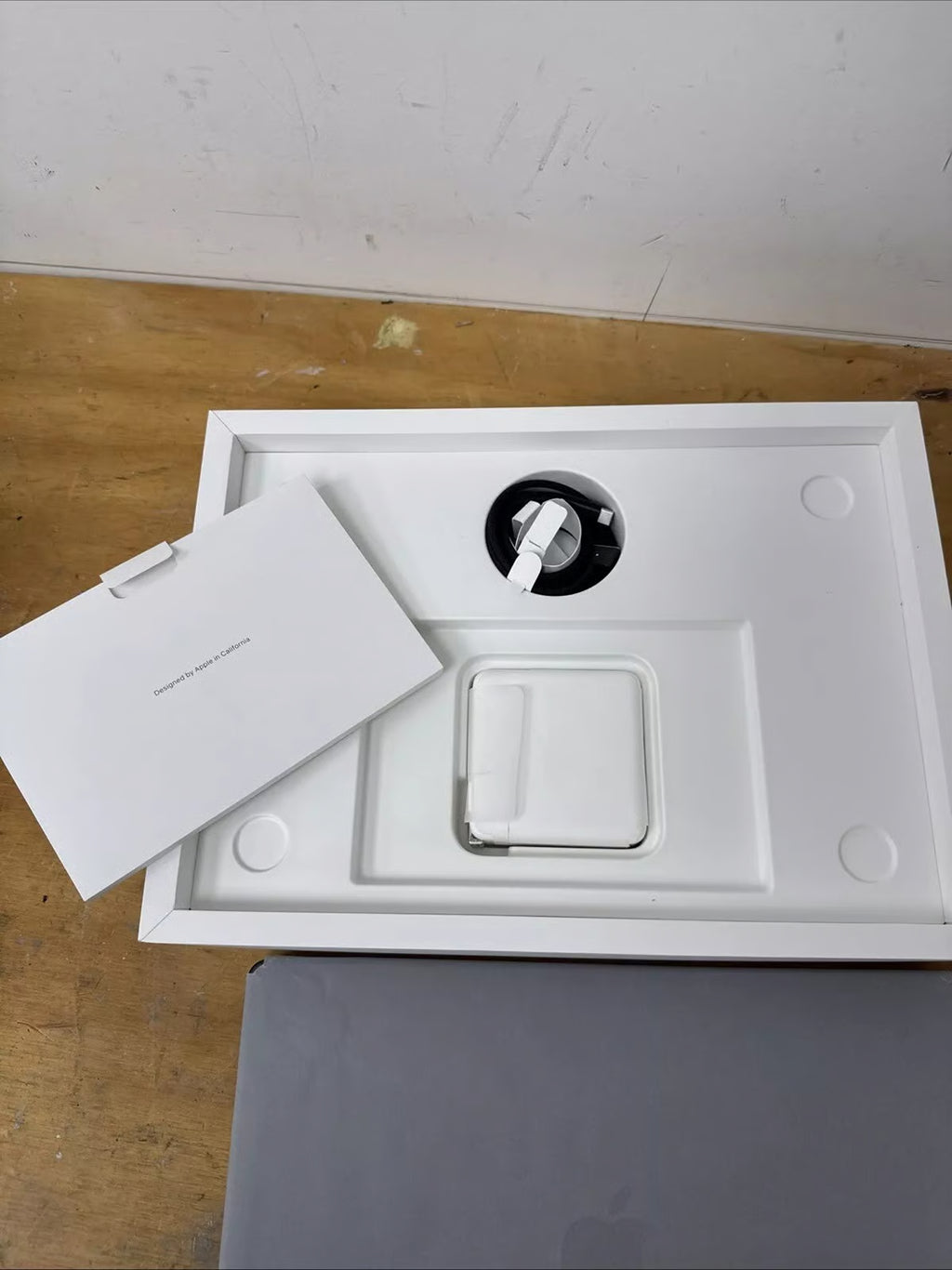 2023 MacBook Pro 14-inch M3 Pro 12-Core 18GB RAM 1TB SSD Space Black 2D26