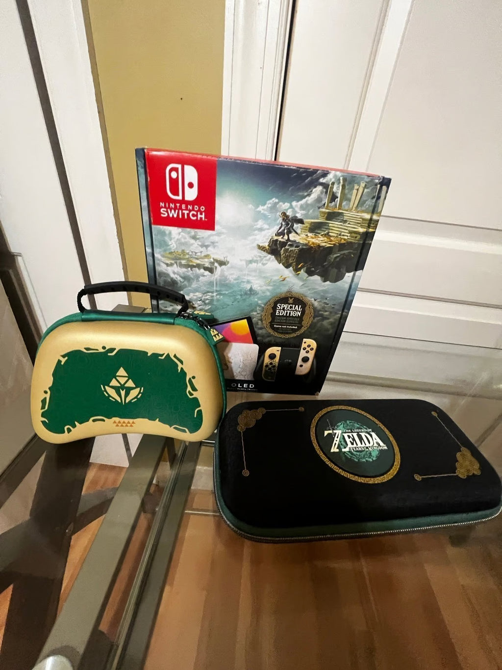 zelda tears of the kingdom Nintendo switch OLED Bundle 512 memory card & case 2E12