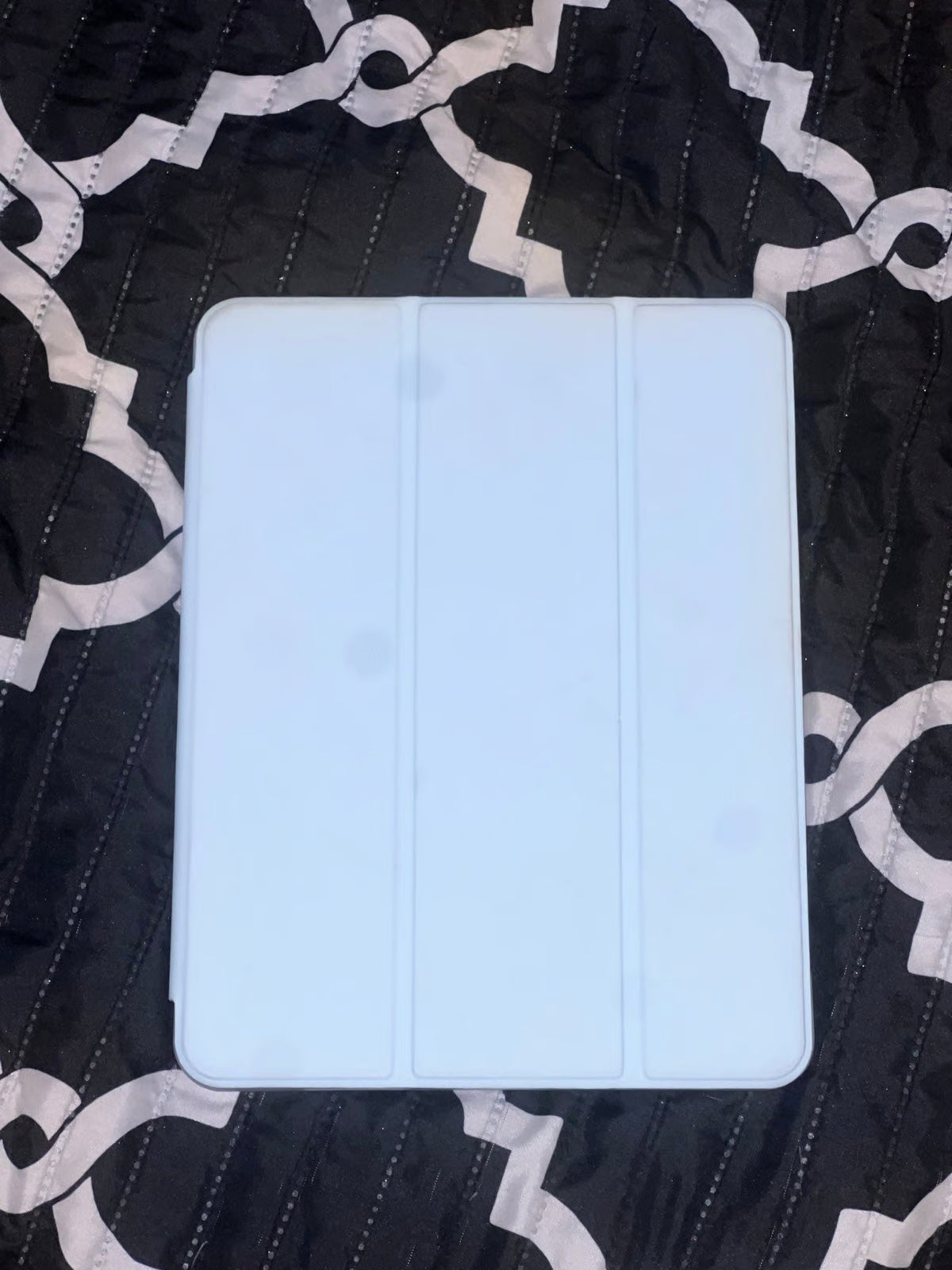 Apple iPad Air 5th Generation 64 GB 6M81