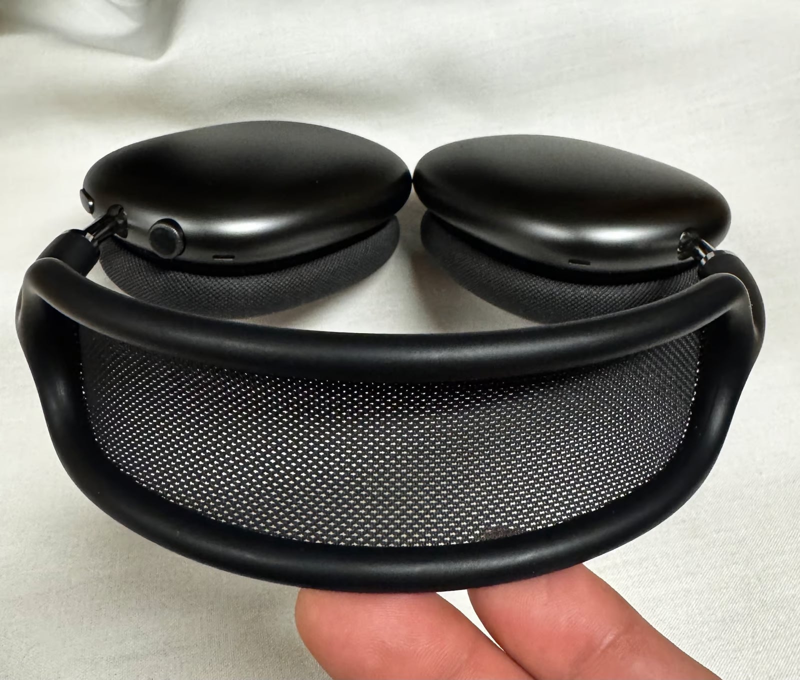 Apple AirPods Max Space Gray used like new condition came with case 3W31