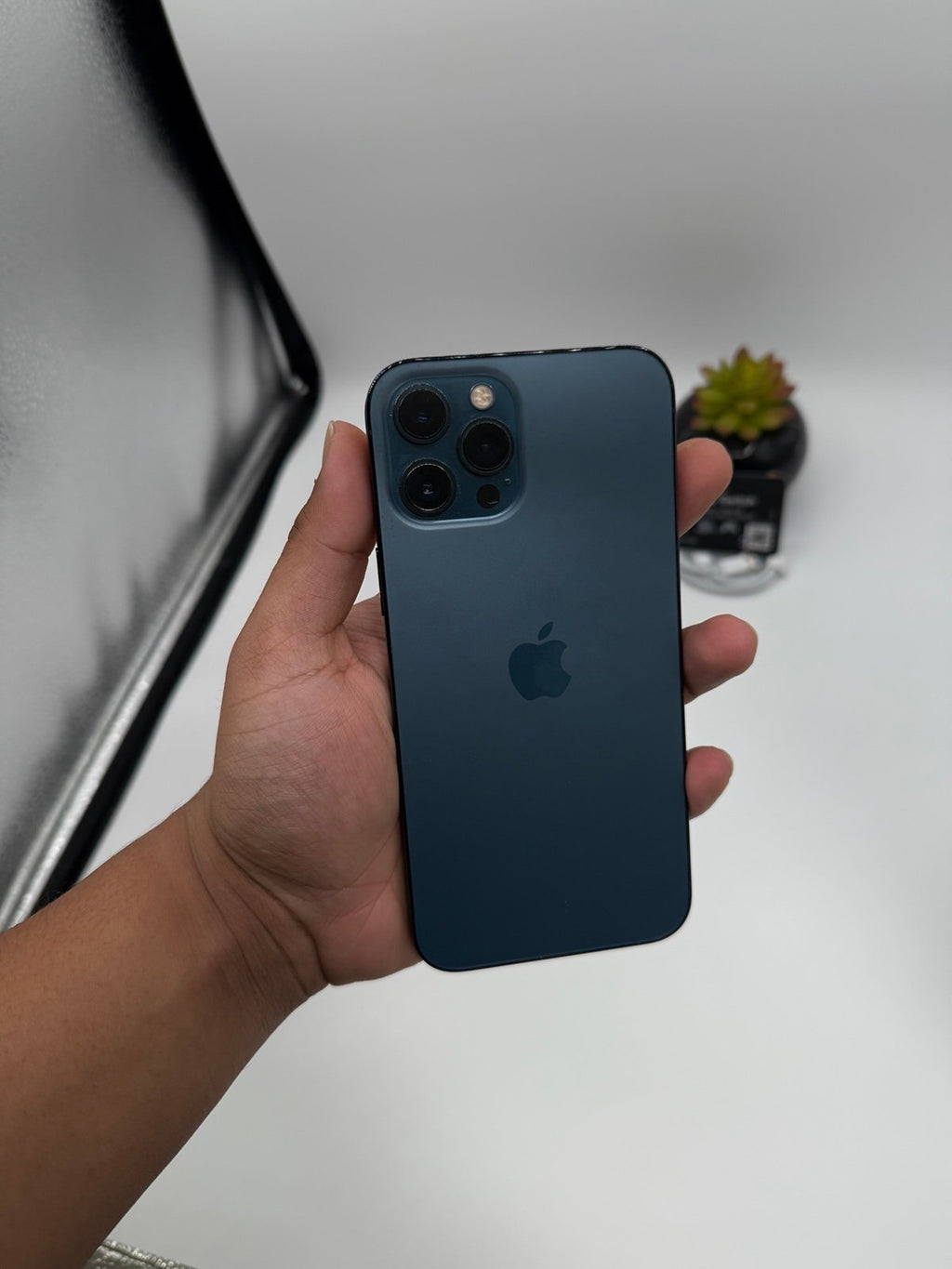 Apple Iphone 12 pro max 128gb Factory unlock 9Z59