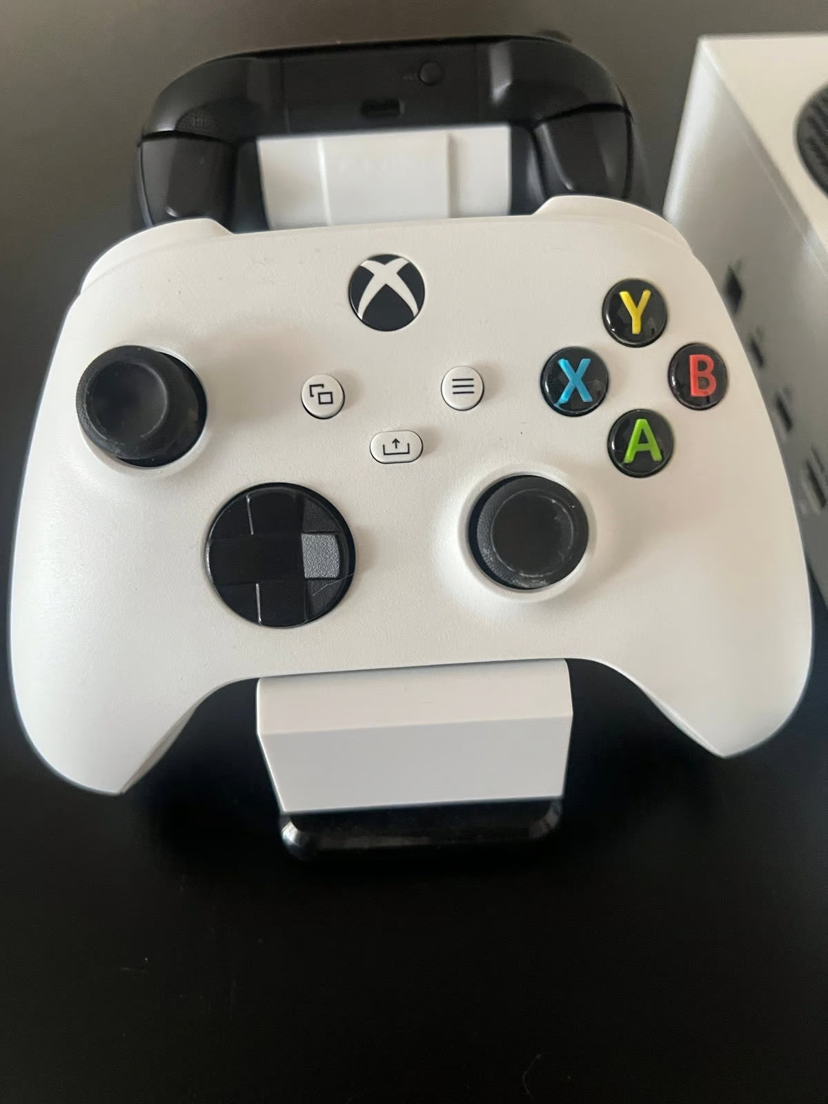 XBOX SERIES S (DIGITAL EDITION) & TWO CONTROLLERS 2E92