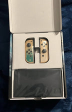 Nintendo Switch OLED Console - The Legend of Zelda: Tears of the Kingdom Edition 6S22