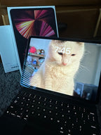 Apple iPad Pro 3rd Generation 128 GB with Magic Keyboard 7O75