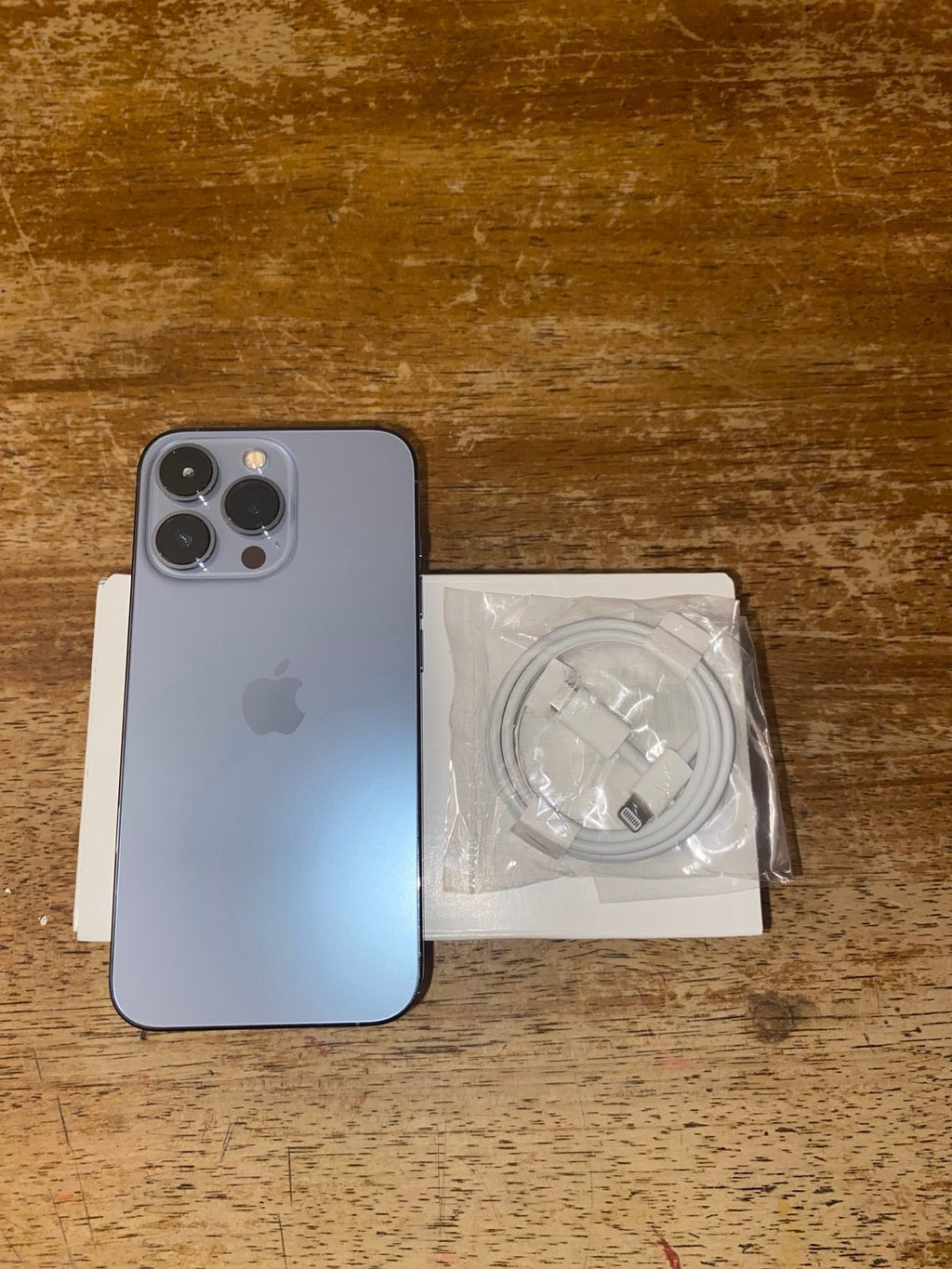 Apple iPhone 13 Pro 256 GB in Sierra Blue Unlocked 7M79