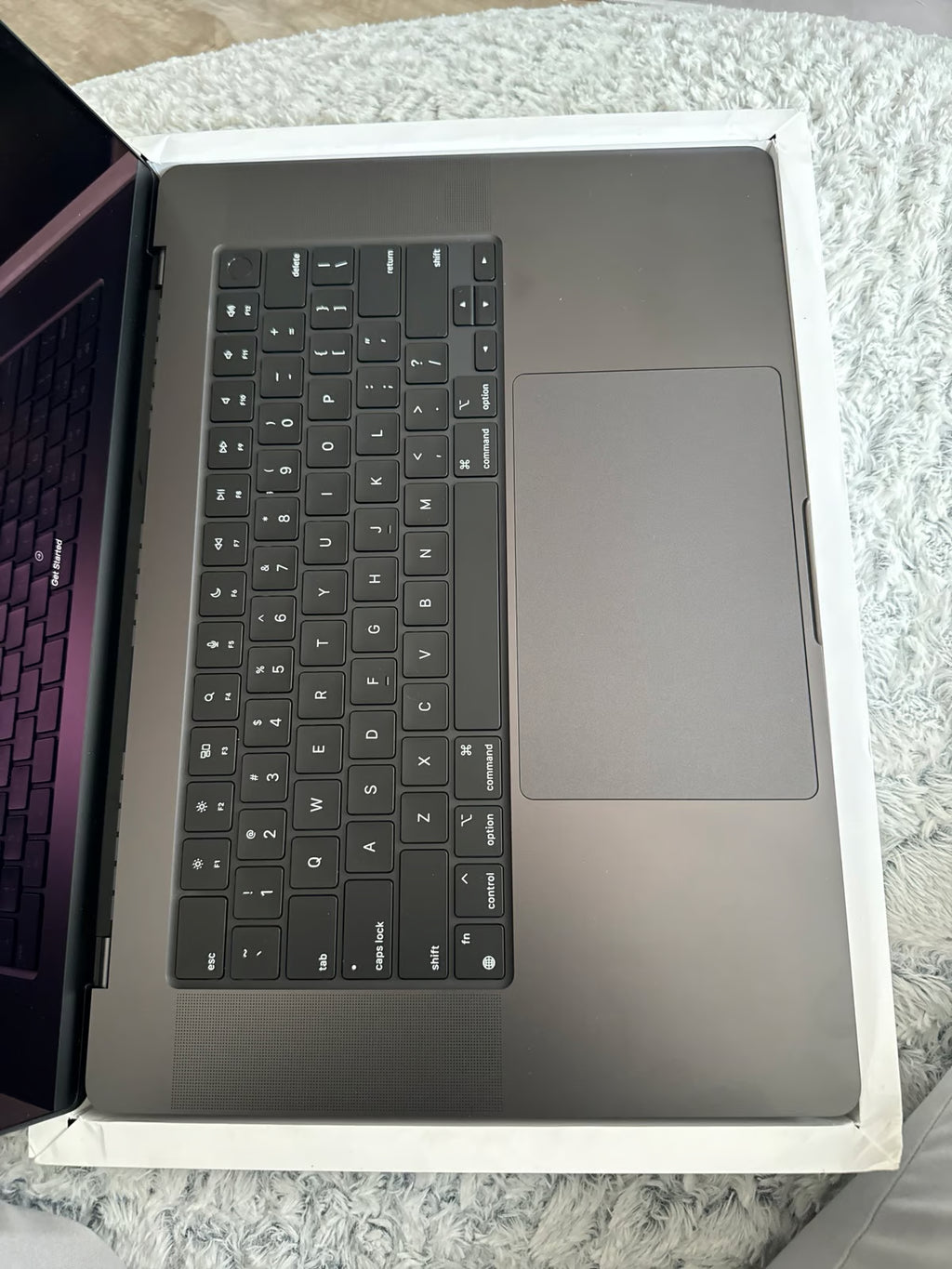 macbook pro 16 inch 1O97