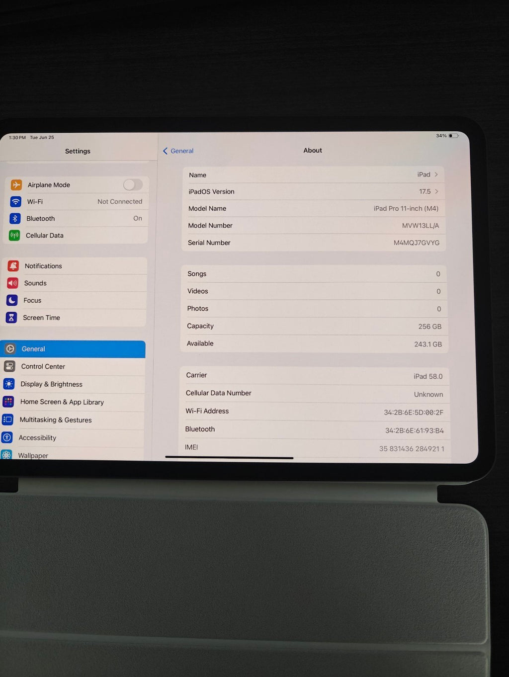 iPad Pro M4 11in Cellular edition 256gb 8F78
