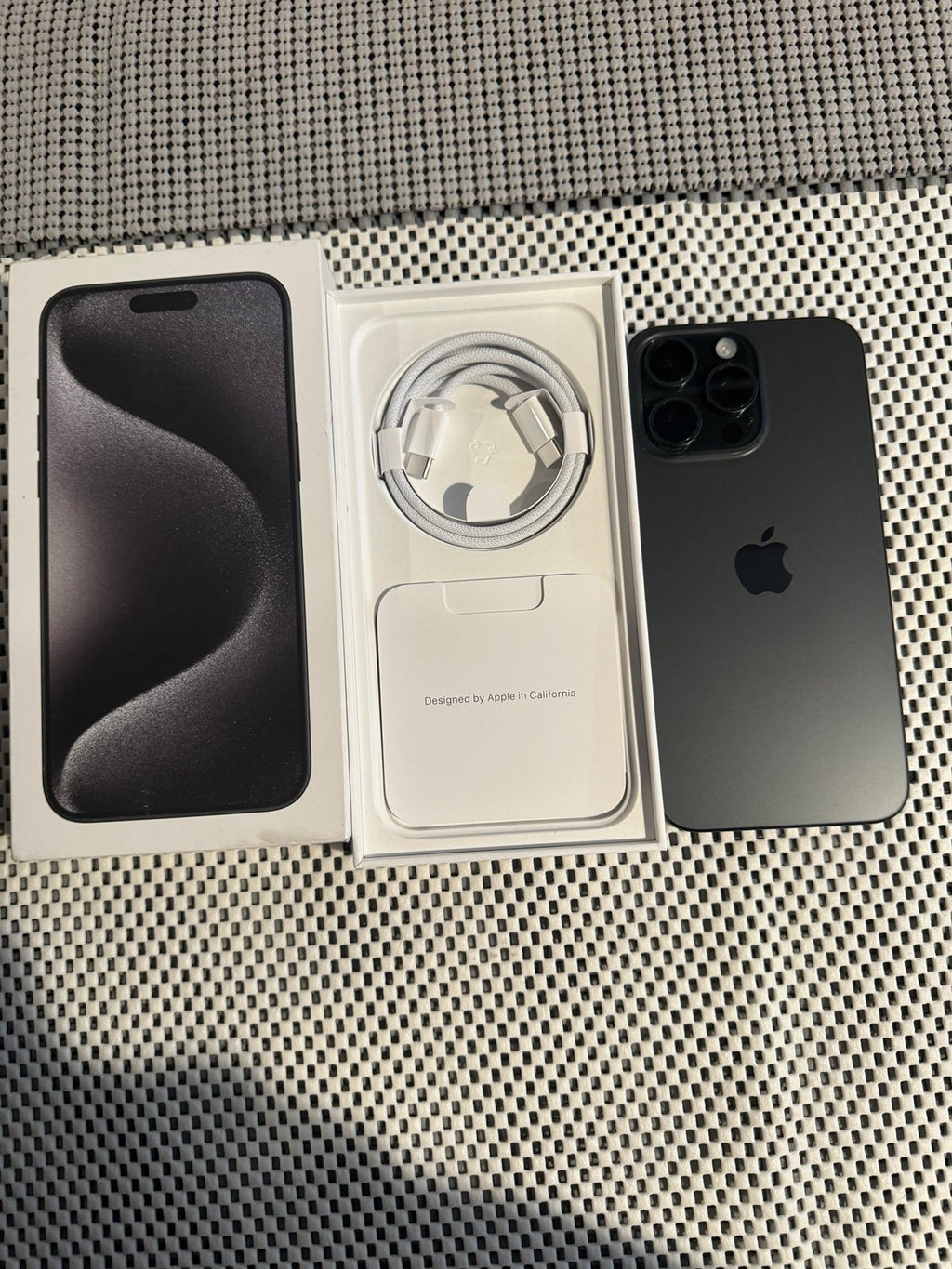 iPhone 15 Pro Max 256GB Verizon carrier only! Black New with open Box 2T59