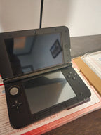 Nintendo 3DS XL Super Mario Bros. 2 in Red